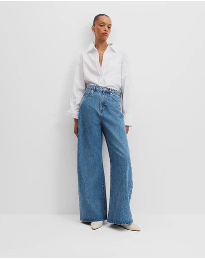 Country Road - Curved Wide Leg Jean