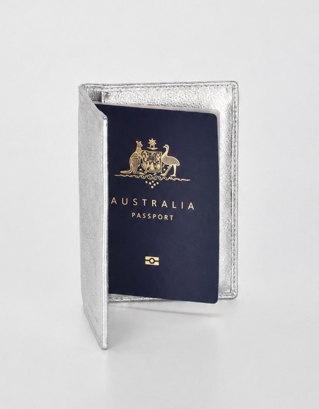 Cobb & Co - Billy Metallic Leather RFID Passport Holder