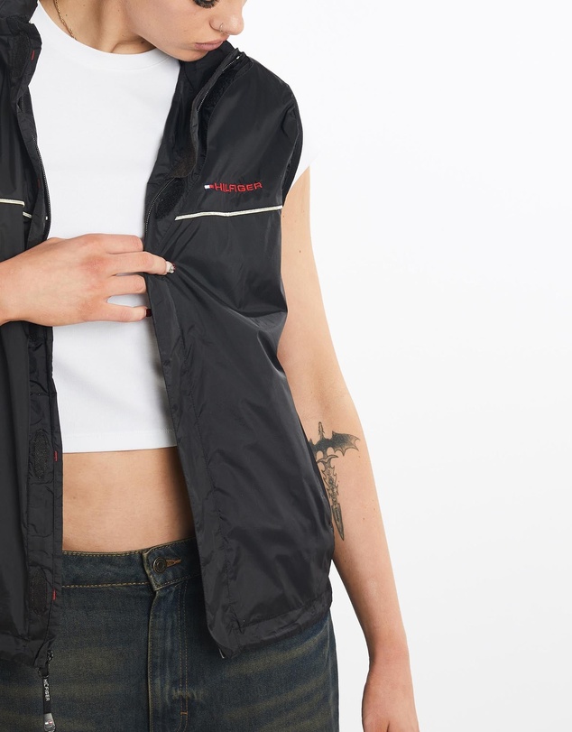 Vintage by The Real Deal - Pre Loved - Vintage Tommy Hilfiger Vest