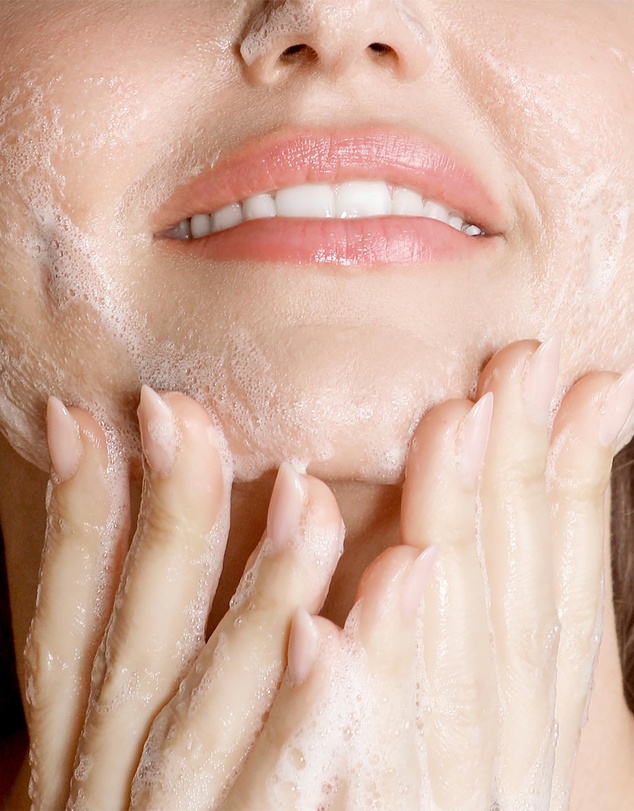KORA Organics - Turmeric Glow Foaming Cleanser