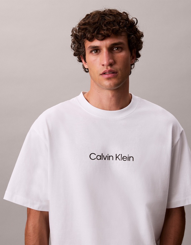 Calvin Klein - Standard Logo Relaxed Tee