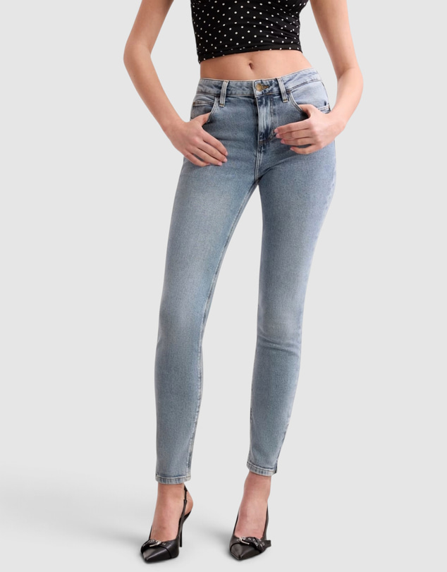 GUESS - Mid-Rise Marilyn Anniversary Skinny Jeans