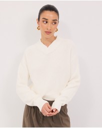 Calli - Ronnie V-Neck Jumper
