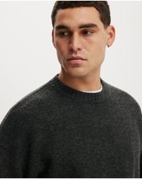 Cotton On - Box Fit Fuzzy Crew Knit