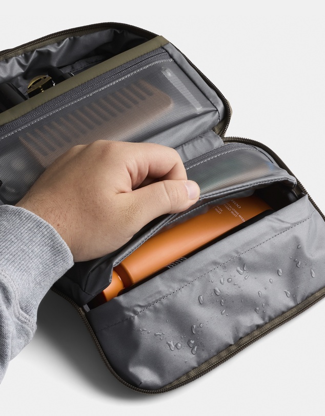 Bellroy - Hanging Toiletry Kit