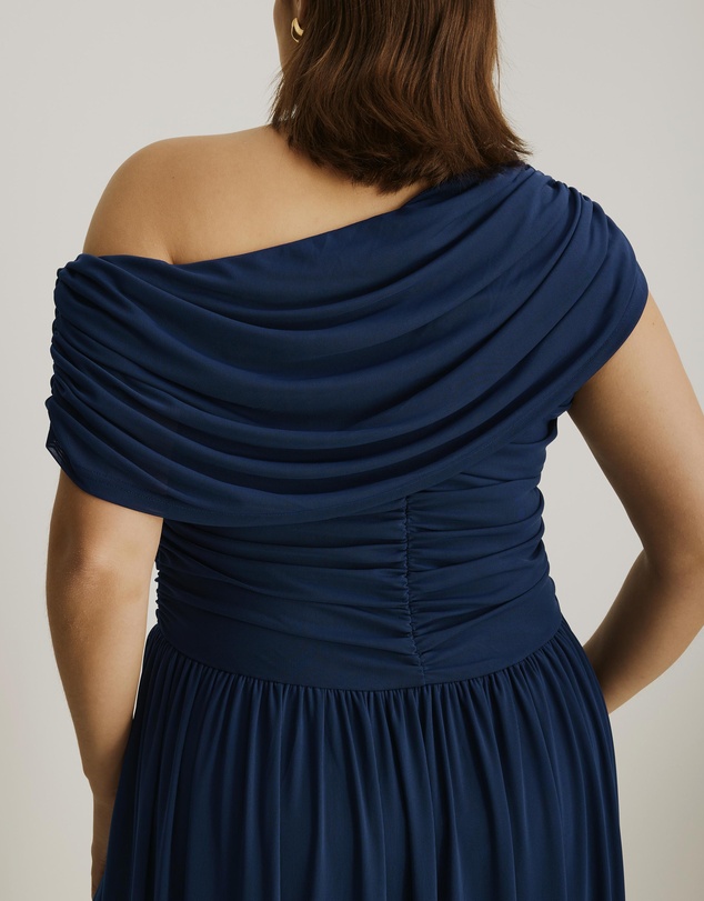 Atmos&Here Curvy - Winnie Off Shoulder Mesh Maxi Dress