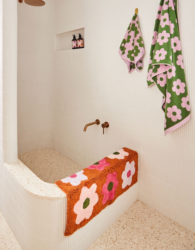 Mosey Me - Flowerbed Bath Mat