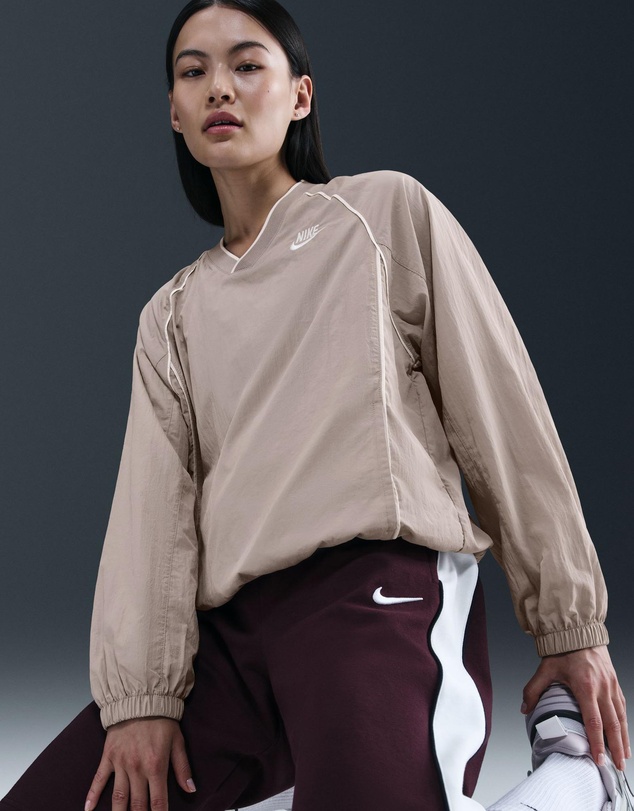 Nike - Sportswear Windrunner Pullover Top