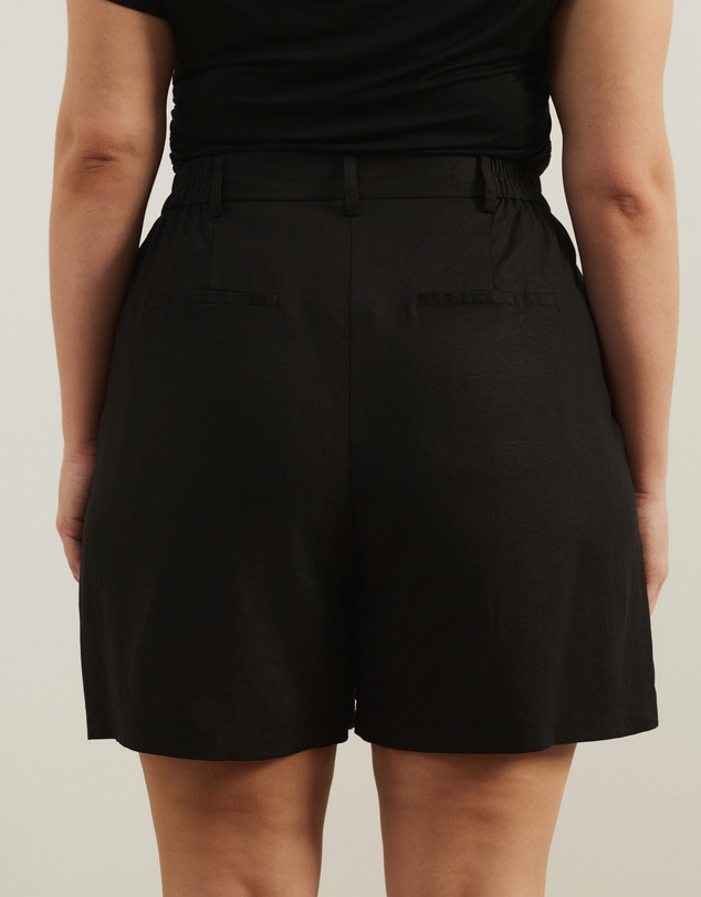 Atmos&Here Curvy - Amaris Linen Blend Tailored Shorts