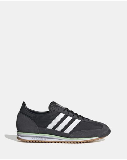 Core Black, Footwear White & Carbon