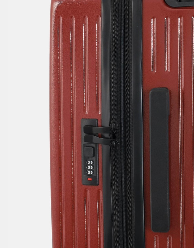 Reebok - Reebok Expedition 54cm Cabin Hard Shell Suitcase