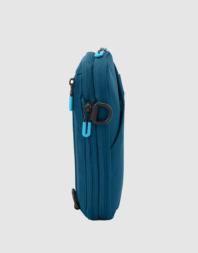 American Tourister - Orbit Vega 3A Lightweight Expandable Crossbody Bag