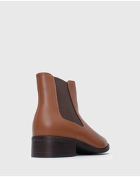 Betts - Wider Fit Edison Chelsea Boots
