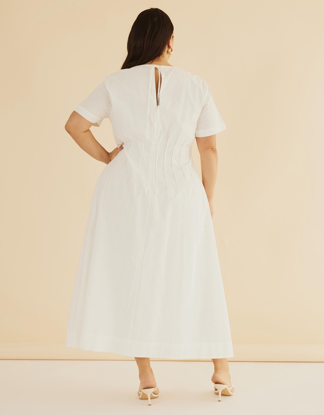 Atmos&Here Curvy - Maya Pleat Maxi Dress