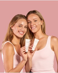 The Jojoba Company - Illuminating Tinted Moisturiser SPF 15 Medium 50ml 