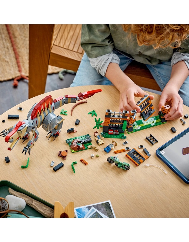LEGO - 77982 Spinosaurus Dinosaur Escape