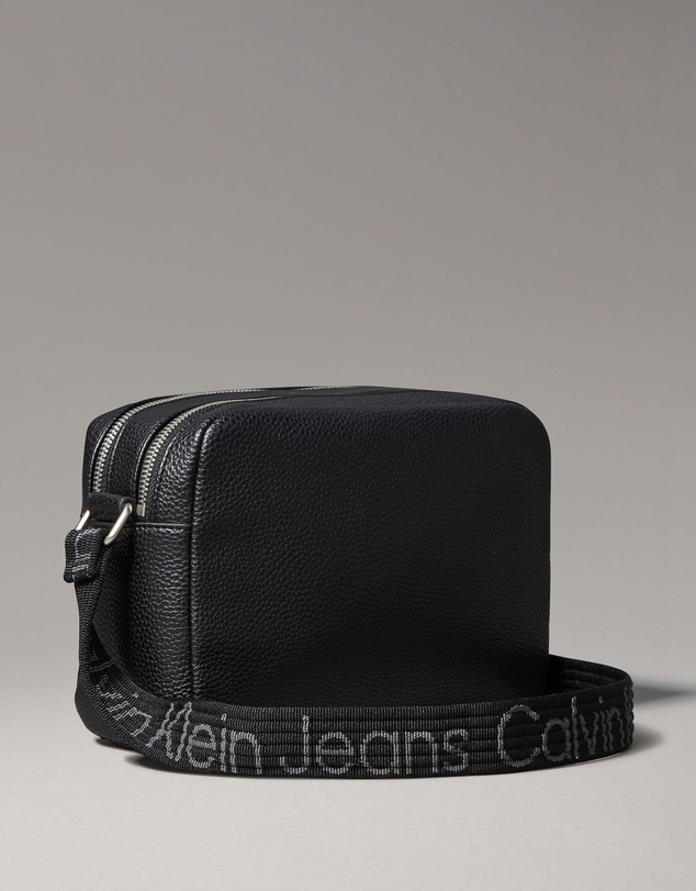 Calvin Klein - Crossbody Bag