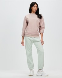 Style Addict - Studio Sweatshirt