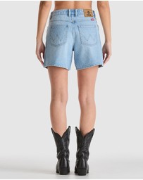 Wrangler - Mid A-Line Shorts