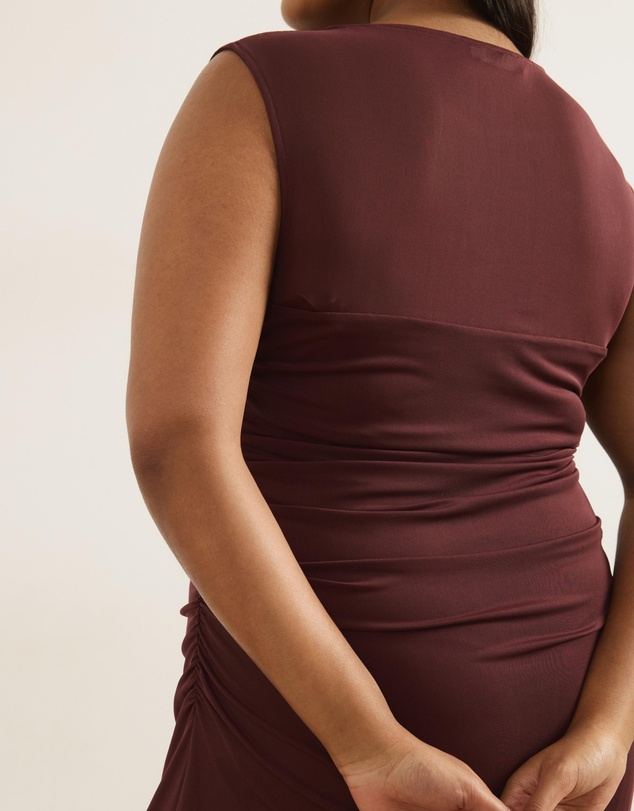 Atmos&Here Curvy - Monique Mesh Midi Dress