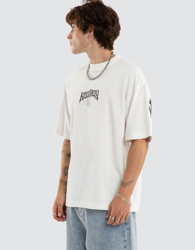 Kiss Chacey - Chapter Street Tee