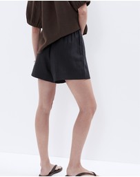 UNISON - Essential Linen Short