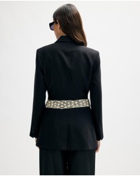 Minima Esenciales - Ise Macrame Belt Blazer