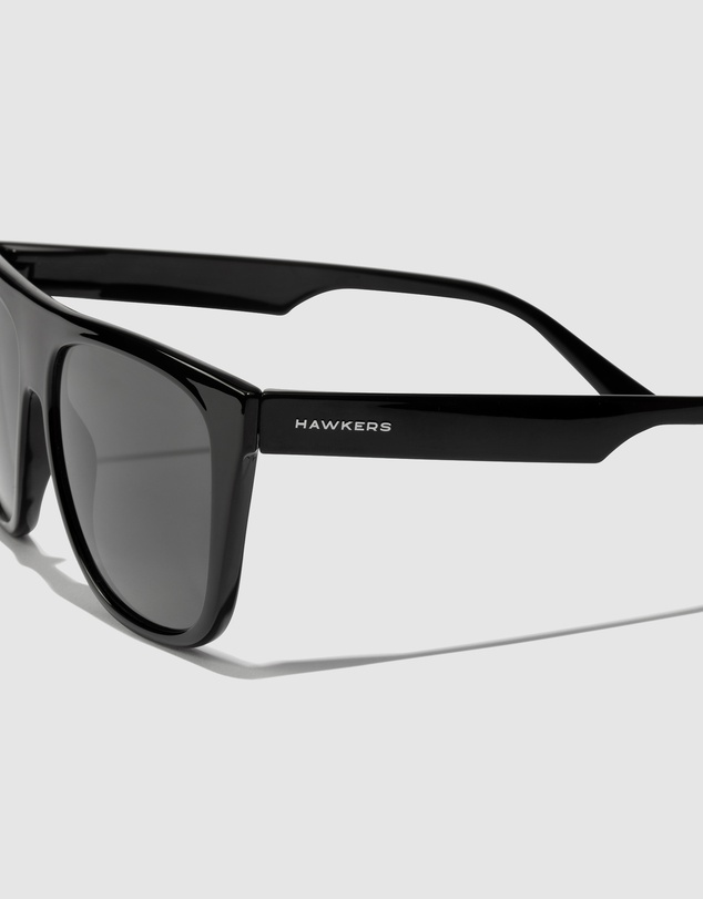 Hawkers Co - Hawkers - Polarized Black Runway Sunglasses For Men And Women UV400