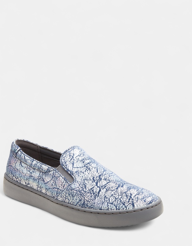 Vionic - Avery Pro Slip-On Sneaker - Blue Metallic