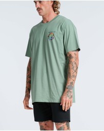 Vacancy Co - Peace & Leisure Tee