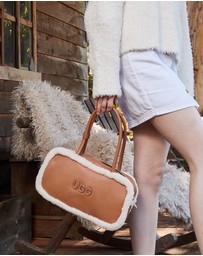 Ozwear Connection Uggs - Ugg Omi Top-Handle Leather Bag