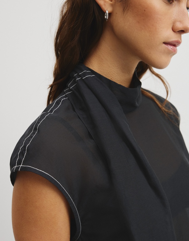 Country Road - Rolled Neck Top