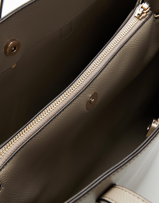 GUESS - Meridian II Girlfriend Tote
