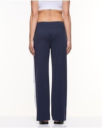 Soon Maternity - Super Stretch Straight Pants