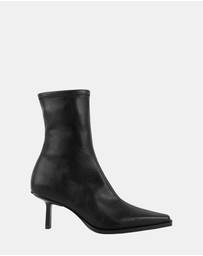 Steve Madden - Briane Black Boots