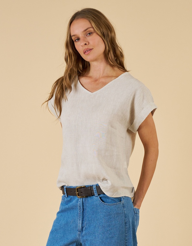 CAMIXA - Martina Linen V-Neck T-shirt