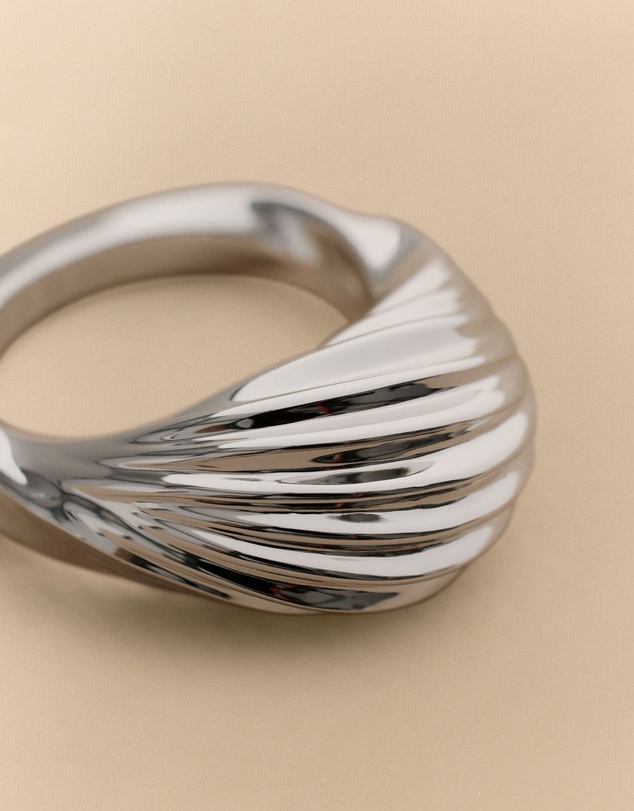 Trenery - Era Twist Ring in Silver
