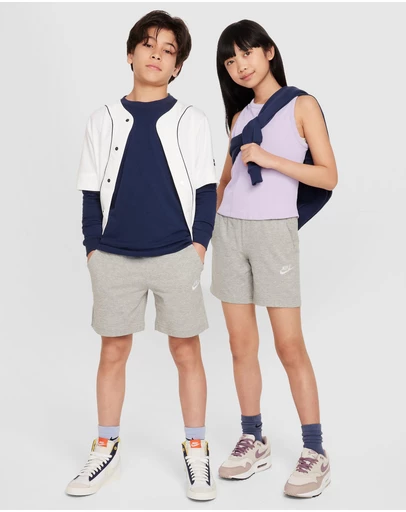 Nike - Sportswear Club Knit Shorts - Teens