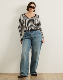 Atmos&Here Curvy - Deep V-Neck Long Sleeve T-Shirt