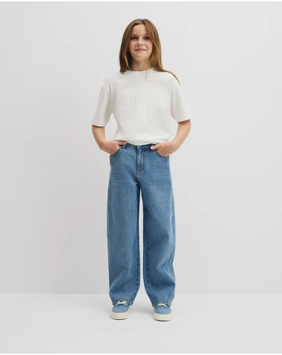 Country Road - Curved Seam Jean
