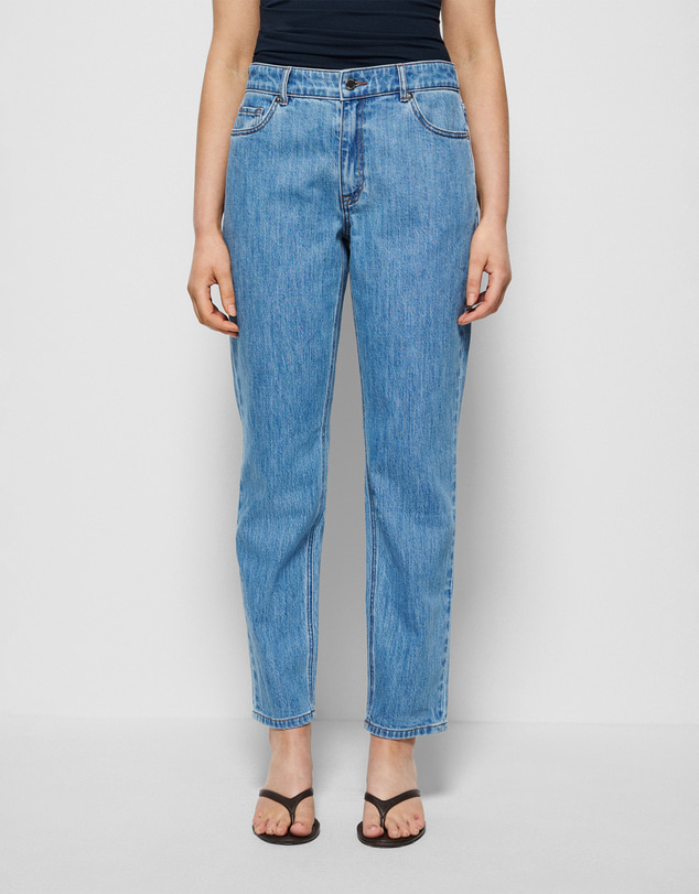 Commonry - The Mid Rise Slim Jean