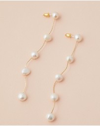 Moira Hughes - The White Label - The Lola Pearl Drop Earrings