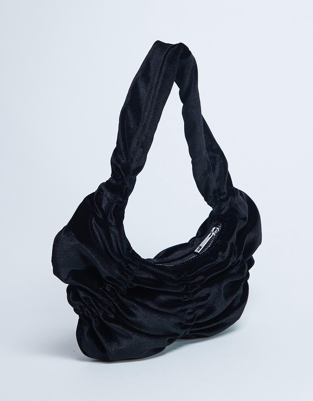 TOPSHOP - Sapphire Ruched Velvet Shoulder Bag