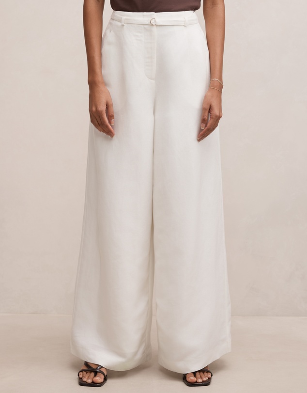 Forever New Petite - Matilda Petite Linen Blend Pants