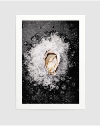 Olive et Oriel - Oysters on Ice Art Print