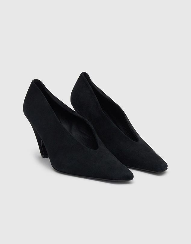 CAMILLA AND MARC - Wave Pumps