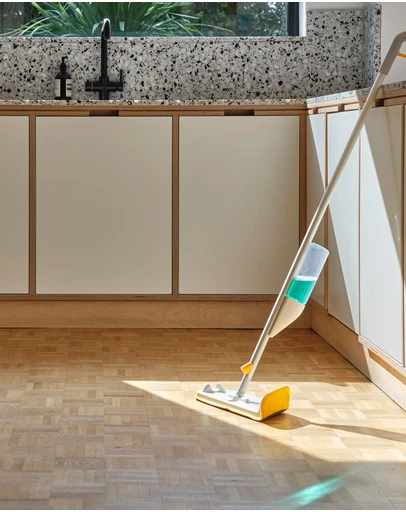 Joseph Joseph - CleanTech™ 2-in-1 Spray Mop