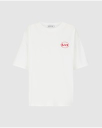 Araminta James - Chillin Tee