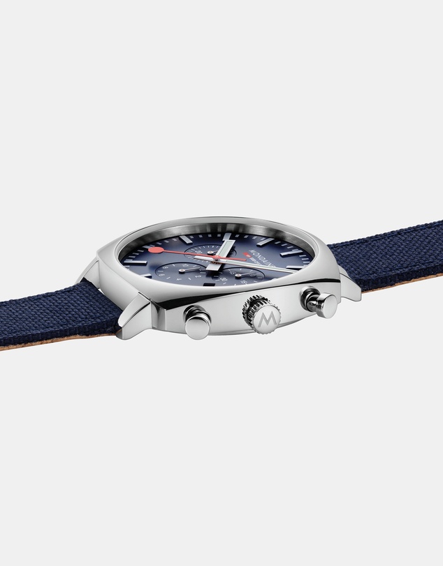 Mondaine - Official Swiss Railways Grand Cushion Deep Ocean Blue Watch Set