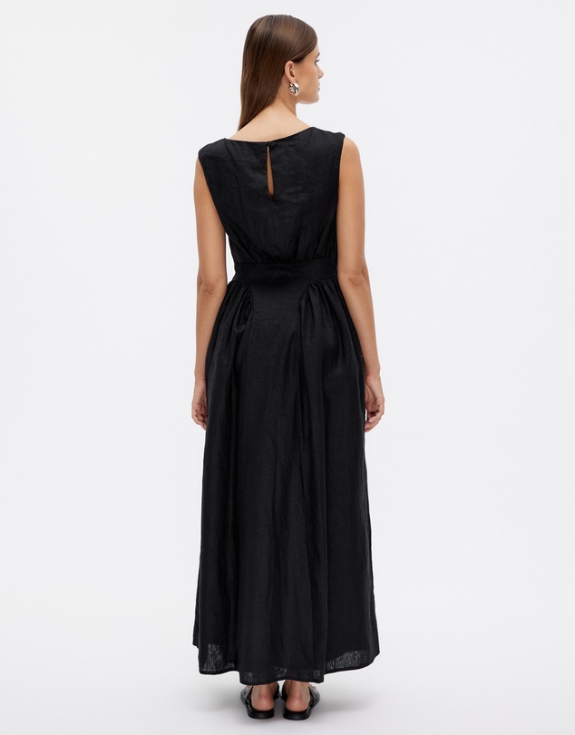 Minima Esenciales - Rivena Midi Dress